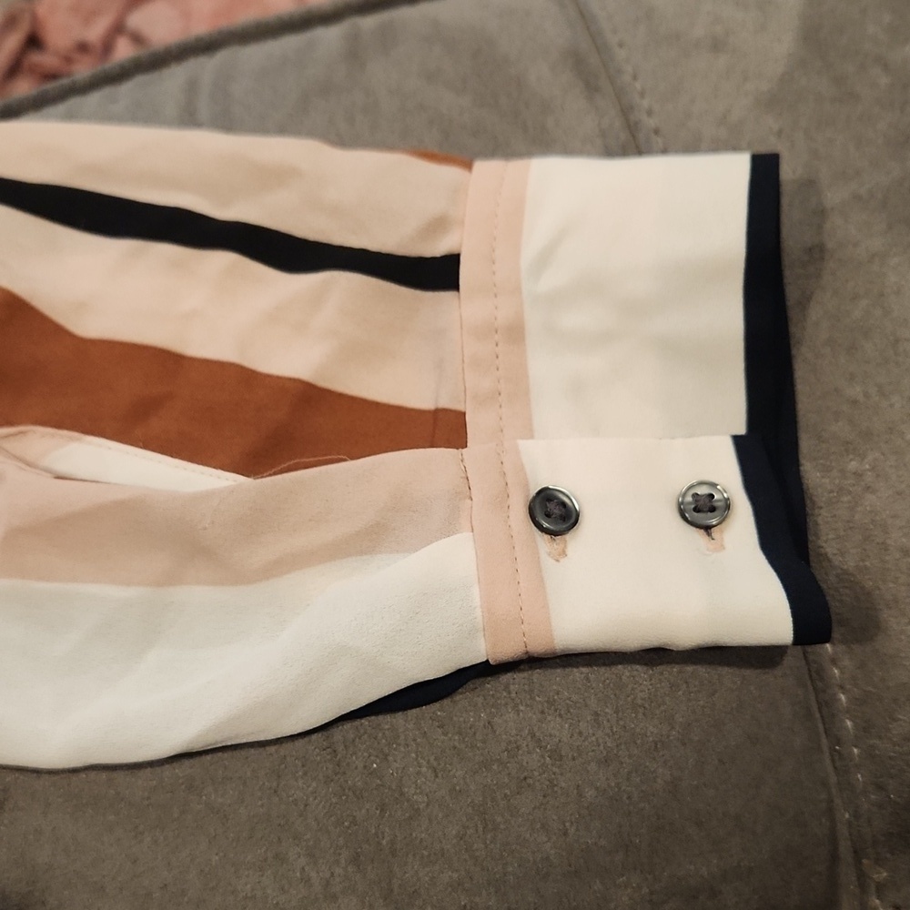 [Ann Taylor] Single Button Long Sleeve- Size S - Picture 8 of 8